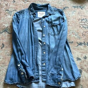 Women’s button up jean shirt